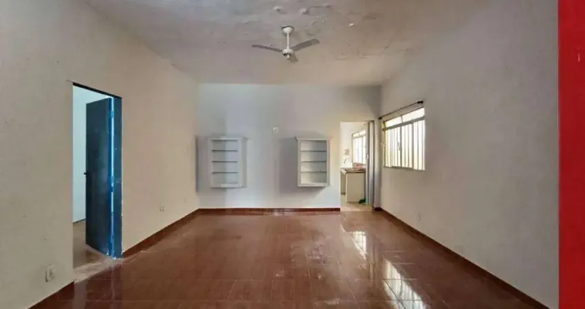 Casa com 3 dormitórios para alugar, 115 m² por R$ 1.263,35/mês - Estados Unidos - Uberaba/MG
