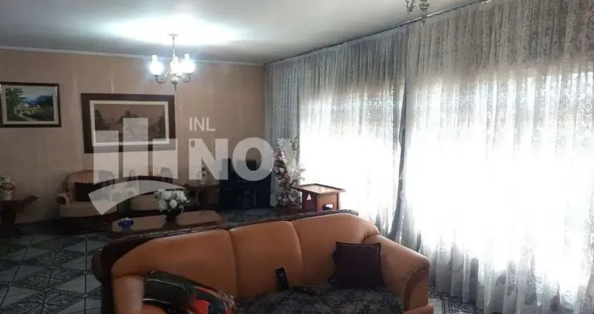Casa assobradada com 4 dormitórios sendo uma suite, 10 vagas  à venda com 400 m² ac,  na vila maria.