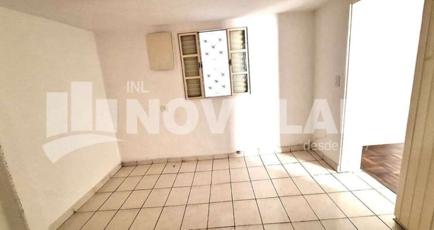 CASA TÉRREA NA ÁGUA FRIA COM 2 DORMITÓRIOS, IMÓVEL NOS FUNDOS