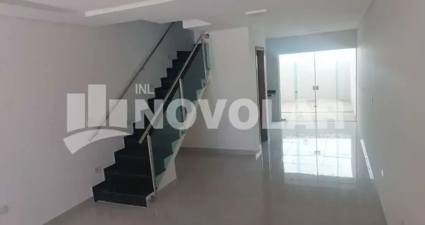 Sobrado com 3 dormitórios, 1 suite e 2 vagas, na vila medeiros