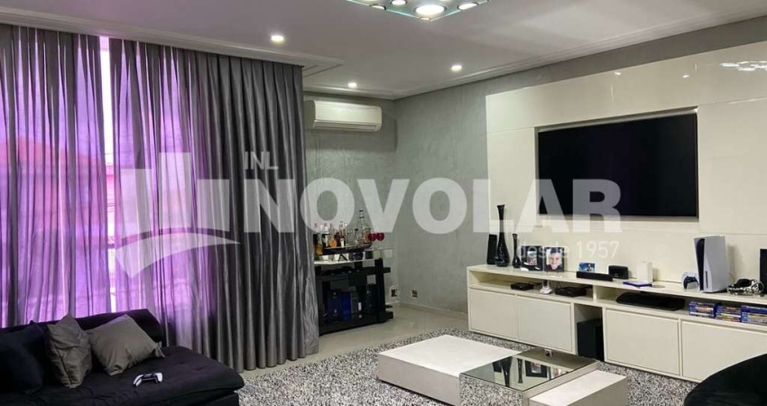 SOBRADO ELEGANTE, TODO PLANEJADO COM AR CONDICIONADO NA VILA MARIA, COM 3 SUÍTES E 4 VAGAS COBERTAS.