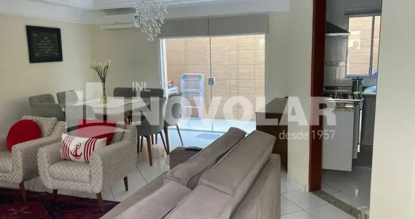 Lindo Sobrado em Condomínio Fechado na Vila Maria  com 3 Dormitórios Amplos e Churrasqueira!