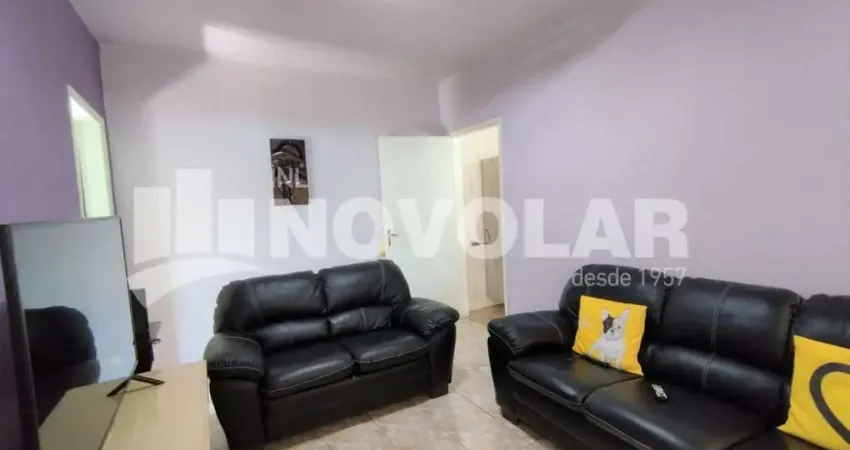 Imóvel com muitas possibilidades de renda. 3 residência no local.