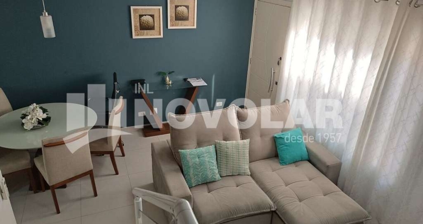 Sobrado em Condomínio,  2 suítes com armários planejadas, sala, cozinha , 2 vagas, Vila Maria