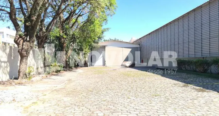 Galpão industrial com 6.065 metros quadrados de área total, pd 7 metros. parque novo mundo.