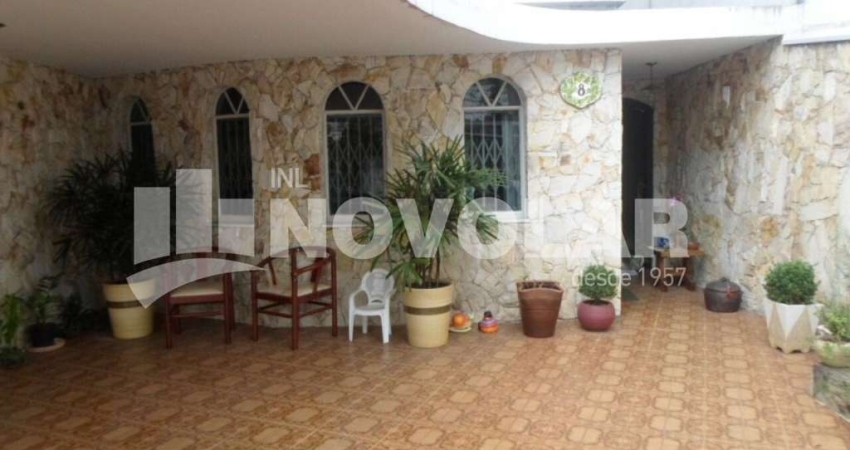 Sobrado Comercial. Espaço, Versatilidade e Localização Estratégica em Santana.