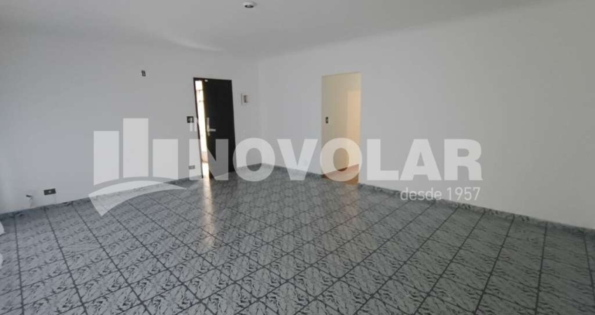 Casa com 2 quartos para alugar no Parque Novo Mundo, São Paulo 