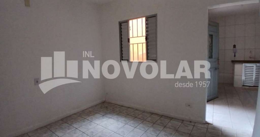 Casa com 1 quarto para alugar na Vila Medeiros, São Paulo 