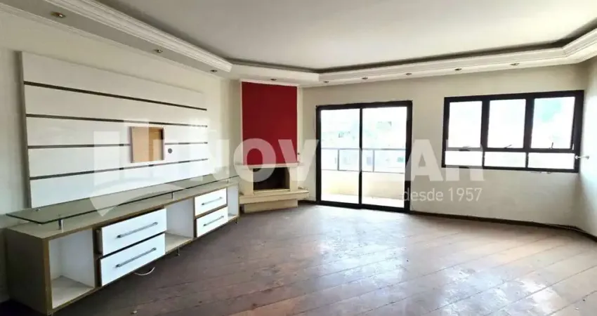 Apartamento na agua fria, com 156m2, 3 dormts (1 suite) sala 2 ambts c/lareira, 3 vagas definitivas