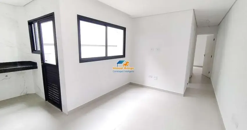 Apartamento 2 dormitórios, 1 sendo suíte e 2 quintais. residencial com elevador e baixo condomínio na vila floresta, pronto para morar!