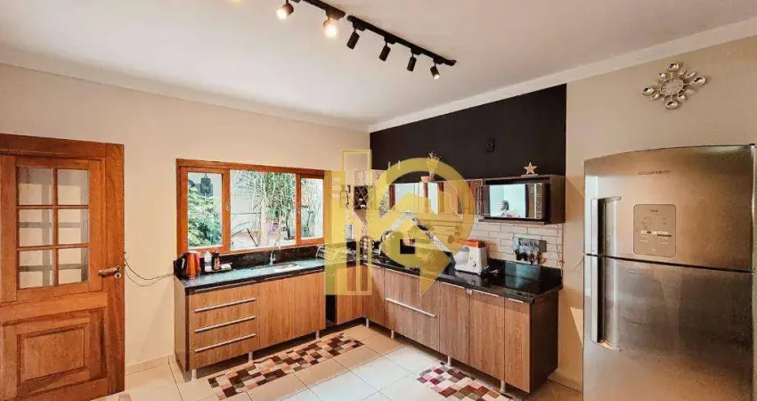 Casa com 3 dormitórios à venda, 190 m² - Villa Branca - Jacareí/SP