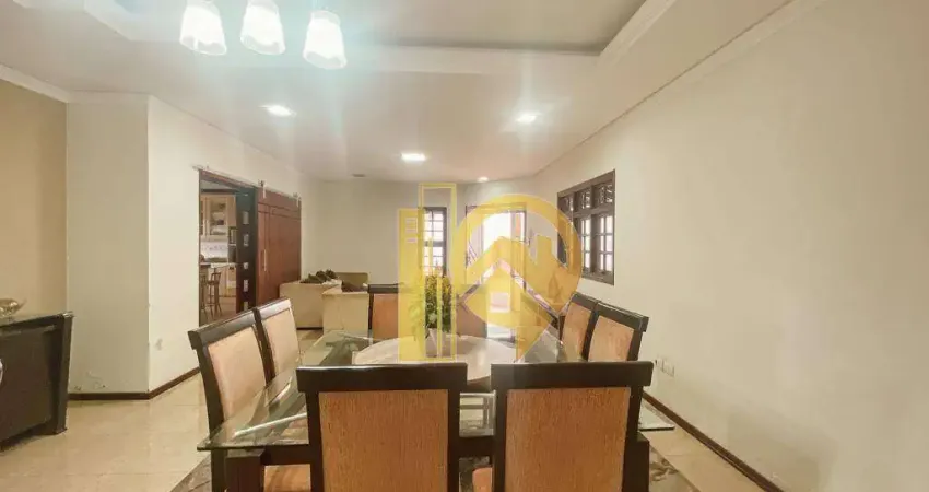 Sobrado com 3 dormitórios à venda, 358 m² por - Jardim Santa Maria - Jacareí/SP