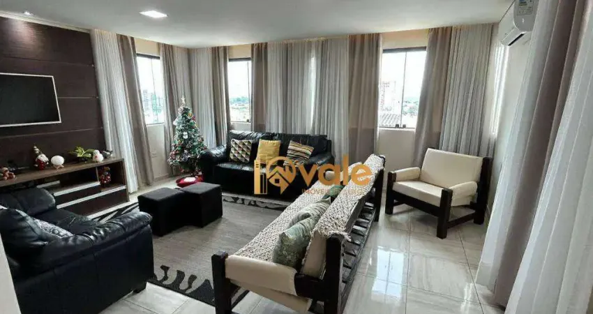 Casa com 4 quartos à venda na Rua Vicentina, Centro, Jacareí