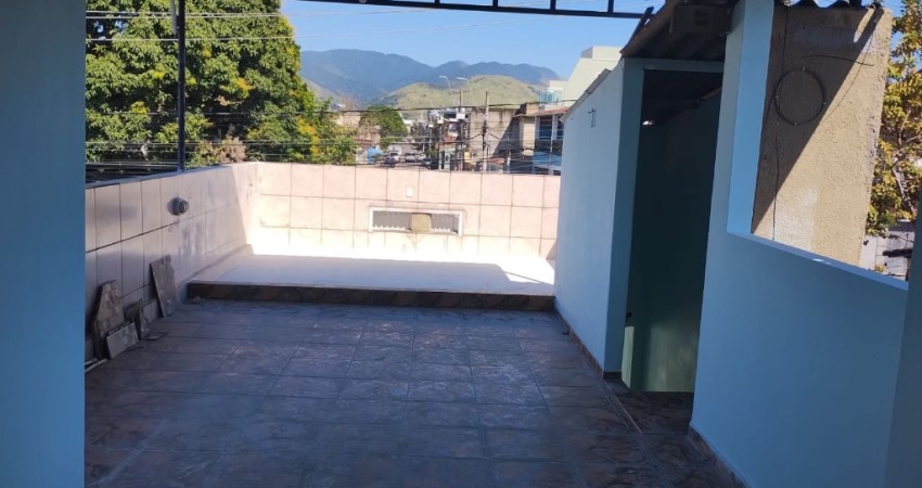 Casa com 2 quartos à venda na Rua Carlos Ribeiro da Costa, 428, Prata, Nova Iguaçu