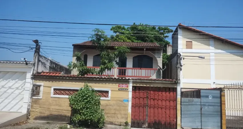 Casa com 3 quartos à venda na Rua Silveira, 129, Vila São Jorge, Nova Iguaçu