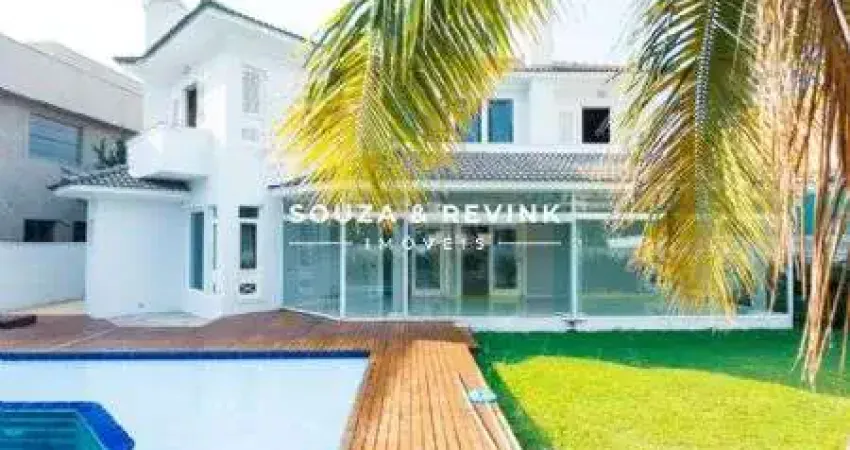 Casa à Venda em Alphaville 4 suites no Condomínio 18º do Forte