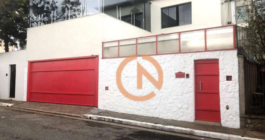 Sobrado Residencial em Moema com 3 suites, uma master com closet e elevador,