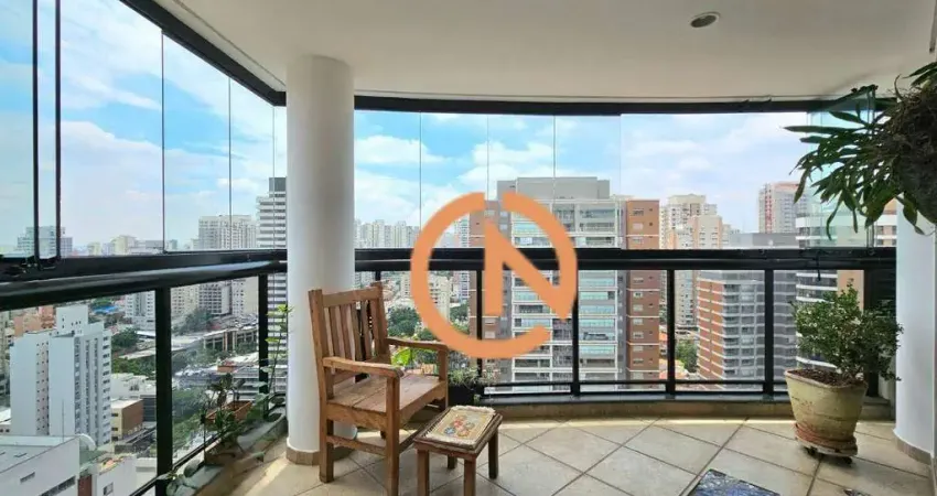 Apartamento em andar altíssimo, com vista livre e varanda
