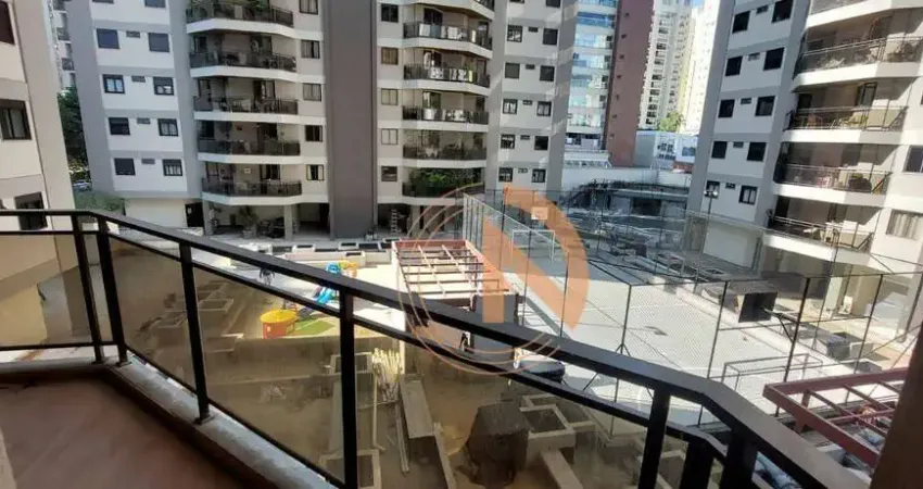 Apartamento Reformado em Moema 4 quartos, sendo 2 suítes, 2 vagas, ar condicionado e lareira