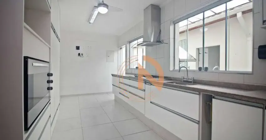 Casa residencial em moema com 3 suites, uma master com closet e elevador,