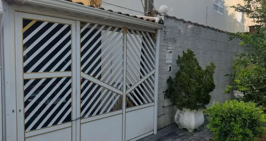ÓTIMO sobrado 4 dormitórios no bairro Guilhermina em Praia Grande - SP