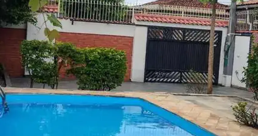 Casa ISOLADA tipo Edícula com PISCINA a 100 metros do MAR em Praia Grande bairro Jardim Real/Flórida!!!