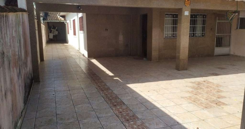 Casa ISOLADA 4 dormitórios 3 suítes Edicula 200 mts do MAR em Praia Grande bairro Flórida/Solemar!!!