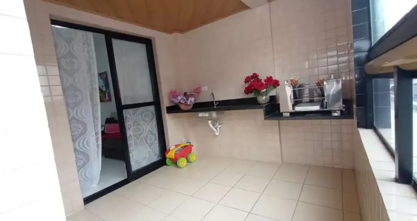 Apartamento amplo de 2 Dormitórios e Suíte, no bairro da Guilhermina em Praia Grande