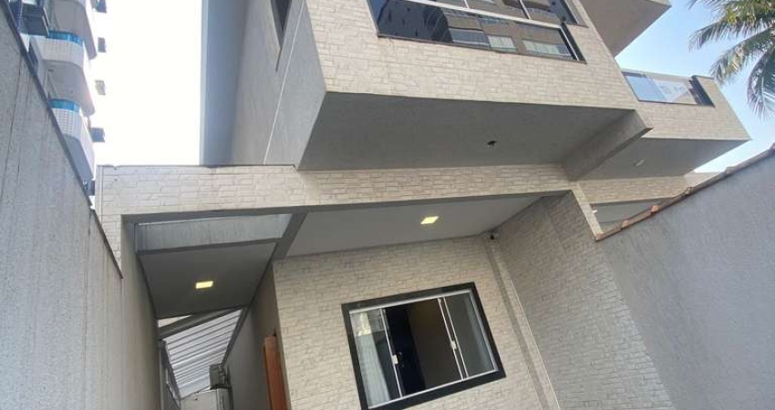 Casa de luxo à venda em Praia Grande-SP, Ocian:mobiliada, 3 quartos, 3 suítes,4 banheiros, 1 sala, 2 vagas de garagem, 125,00 m² de área.