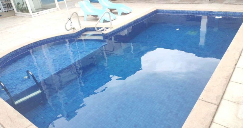 EXCELENTE Sobrado ISOLADO com 4 Suites Piscina Elevador Panoramico, em área nobre  Jardim Mathilde no CANTO DO FORTE em PRAIA GRANDE - SP.