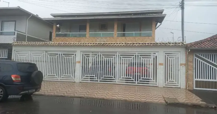 Imperdível: Casa de Condomínio à venda em Praia Grande-SP, Melvi! 2 quartos, 1 sala, 2 banheiros, 55,00 m² de área.