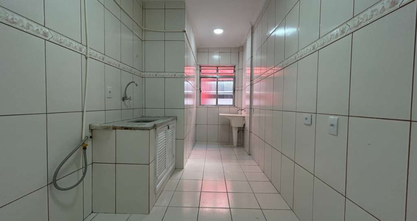 Imperdível apartamento de 1 dormitório a apenas 250m da praia no bairro Tupi, Praia Grande - Confira!