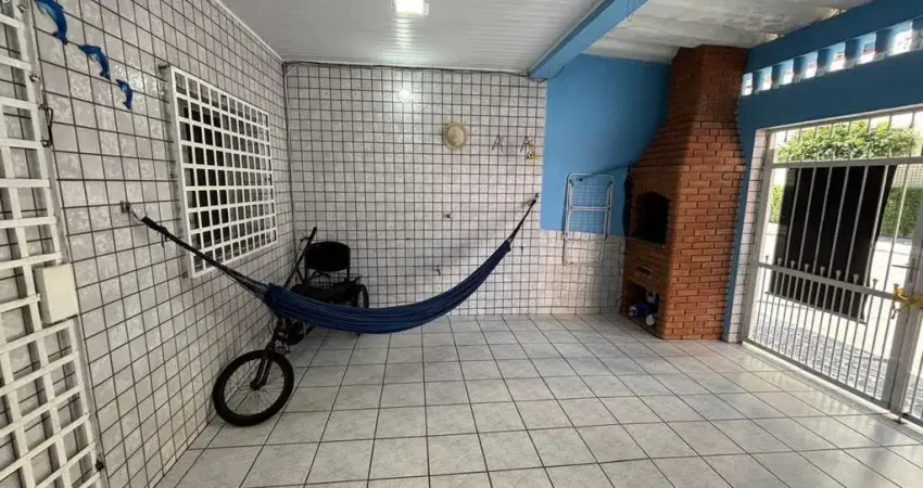 Casa à venda em Praia Grande-SP, bairro Caiçara: 2 dormitório, 1 suíte, 1 sala, 1 banheiro, 2 vagas de garagem!