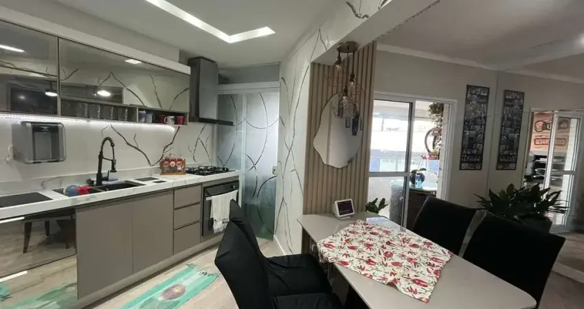 Excelente oportunidade de investimento em apartamento de 2 quartos na Guilhermina, Praia Grande-SP!