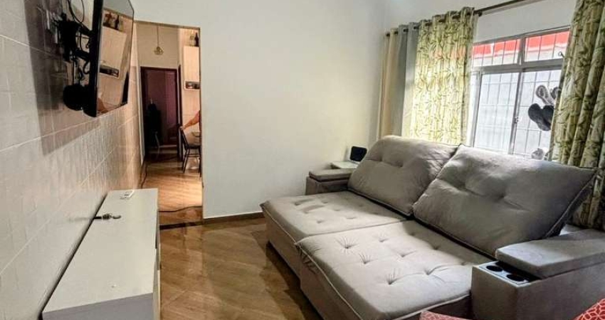Imperdível oportunidade de casa à venda em Praia Grande-SP, bairro Ocian: 2 quartos, 1 suíte, 1 sala, 2 banheiros, 2 vagas, 125m².