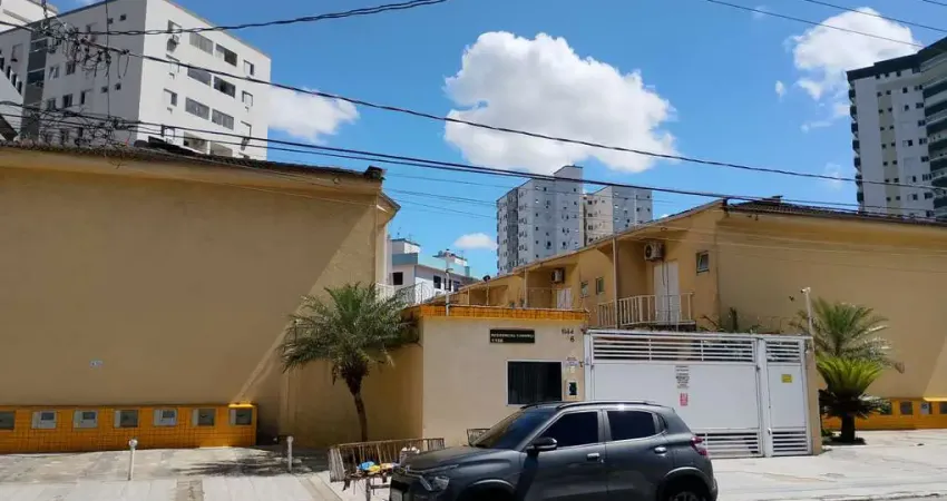 Sobrado para locação na guilhermina em praia grande 2 dormitorios sendo 2 suítes, 1 sala, 2 banheiros, 1 vaga de garagem, 78m². venha conferir!