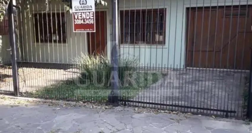 Casa com 3 quartos à venda na Rua Victor Issler, 83, Espírito Santo, Porto Alegre
