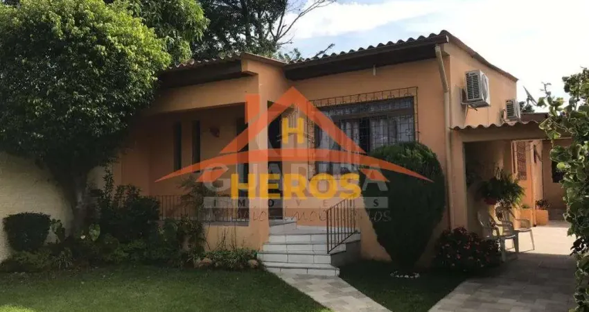 Casa com 2 quartos à venda na Rua Atílio Supertti, 137, Vila Nova, Porto Alegre