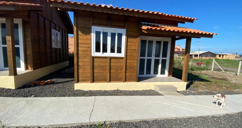 Vende-se 2 Casas Novas Tipo JK/Kitnet em Capão Novo!