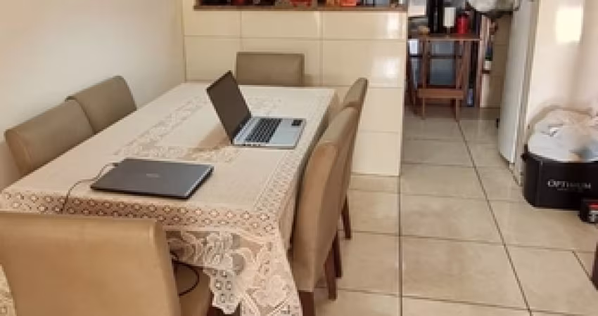 Sobrado 2 dormitórios em Capão Novo, sem taxa de condomínio