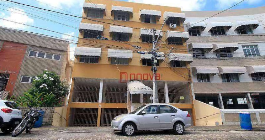 Aluga apartamento com 2 quartos, armários, andar alto, frente para rua, 69 m² por R$ 1.700/mês - Barbalho - Salvador/BA