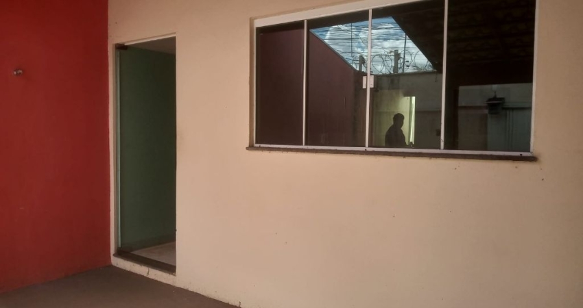 Casa com 2 quartos à venda no Jardim América I, Uberlândia 