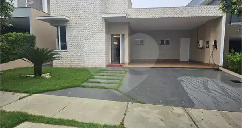 Terreno em condomínio fechado à venda no Jardim Imperial, Cuiabá 