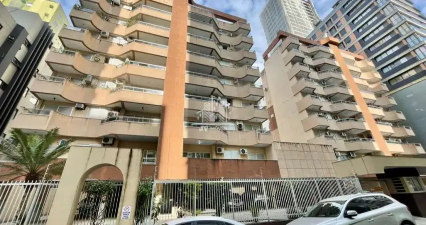 Apto diferenciado a 80m da praia, Meia Praia, Itapema - SC