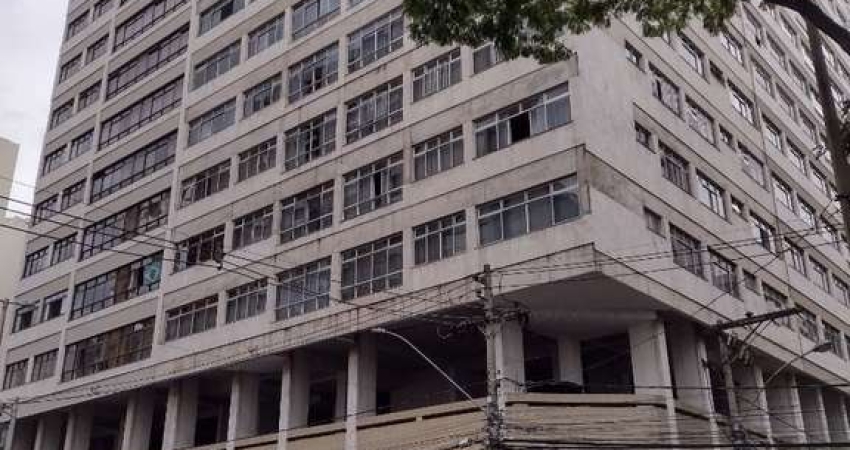 Apartamento com 3 dormitórios à venda, 133 m² por R$ 700.000,00 - Centro - Juiz de Fora/MG