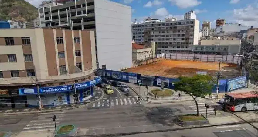 Apartamento com 3 dormitórios à venda, 84 m² por R$ 330.000,00 - Centro - Juiz de Fora/MG