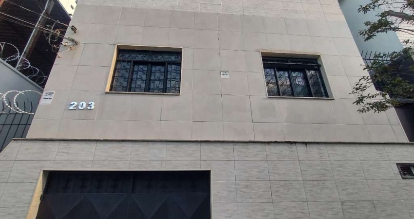 Casa com 3 dormitórios para alugar, 100 m² por R$ 3.280,00/mês - Centro - Juiz de Fora/MG