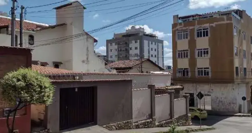 Casa com 4 quartos à venda no Granbery, Juiz de Fora 