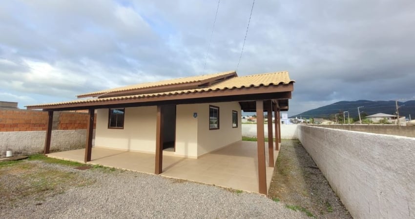 Vendo casa de alvenaria, 2 quartos, 100m², a 1 km da praia, Passagem do Maciambú, Palhoça - SC