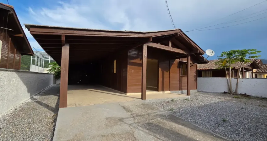 Casa de madeira 3 quartos, 100m², Rua Bernardinho João Machado, Sul do Rio, Santo Amaro da Imperatriz - SC
